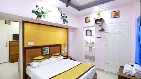 Base9 Cochin Airport Hotel Hôtel in Kochi