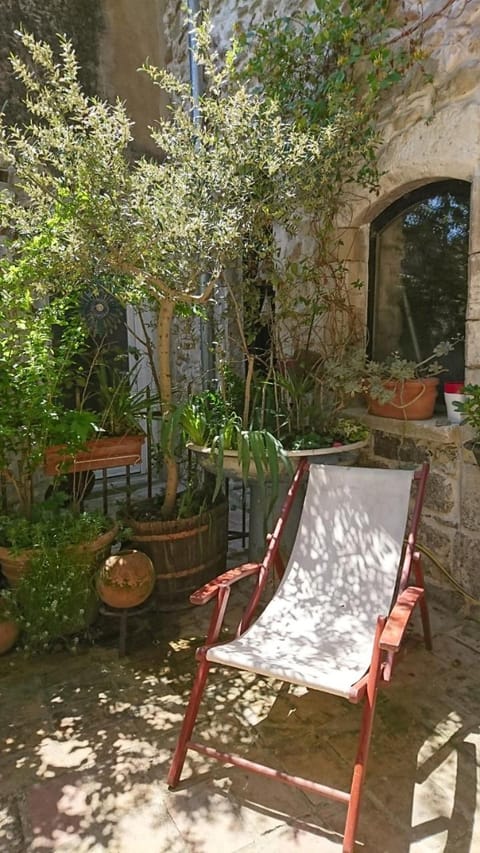 La maison du brocanteur Casa in Saint-Martin-d'Ardèche