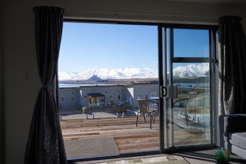 Patio, Balcony/Terrace, Lake view, Mountain view