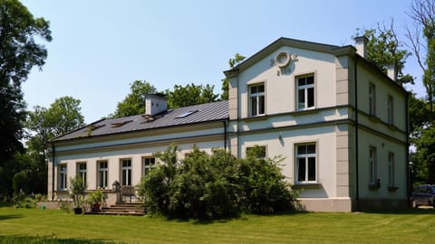 Facade/entrance, Garden view