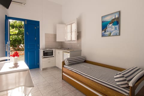 Evgenia Rooms and Apartments Bed and breakfast in Folegandros Municipality