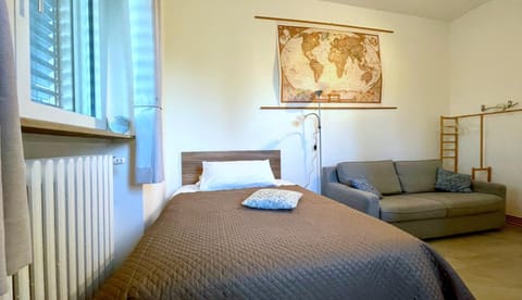 Bed, Garden, Bathroom, Photo of the whole room, Bedroom, Mountain view, Mountain view, hair dryier, heating, internet, towels