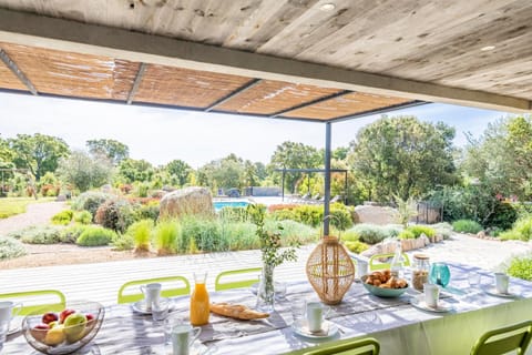 Patio, Garden view