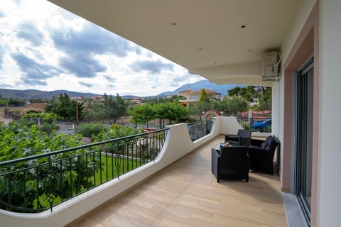 Property building, Spring, Day, Garden, View (from property/room), Balcony/Terrace, Seating area, Garden view