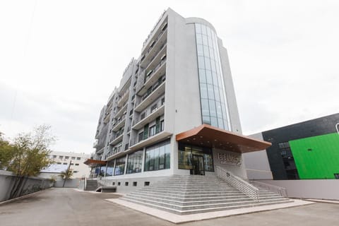 Property building, Facade/entrance