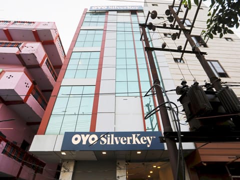 OYO SILVERKEY EXECUTIVE RC Near ISKCON Temple Noida Hôtel in Noida