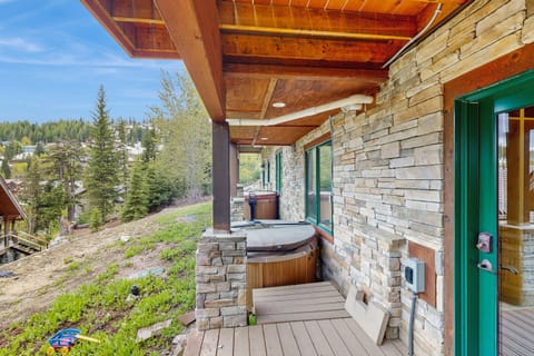 Northwest Passage Retreat House in Idaho