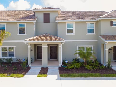 Gorgeous 4 Bedroom w/ Pool Close to Disney 4836 Maison in Kissimmee