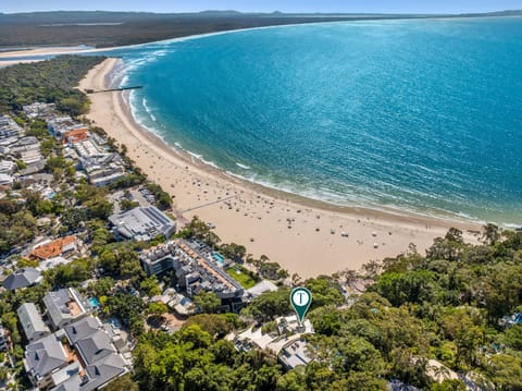 Noosa Paradise Pool, Beach and Views Apartment in Noosa Heads