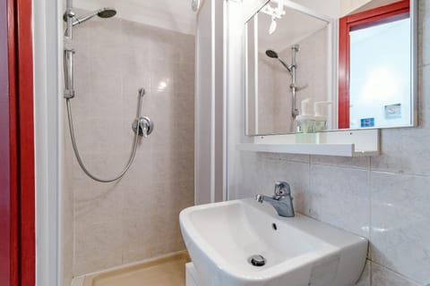 Red Passion Apartment in Cernobbio