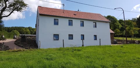 Waldhaus Nearby Nürburgring House in Vulkaneifel