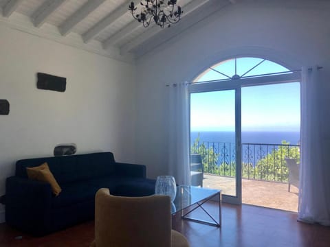 Living room, Sea view