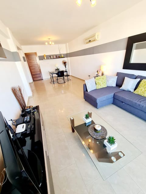 Stunning apartment C106 with balcony looking over pool Condo in Peyia