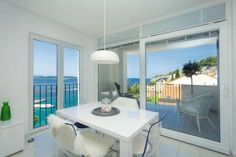 Balcony/Terrace, Dining area, Sea view