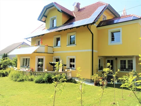 Property building, Winter, Garden