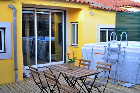 Patio, Spring, Winter, Summer, Balcony/Terrace, Decorative detail, Seating area, Dining area, Autumn, On site, Area and facilities, Swimming pool, Swimming pool, Swimming pool