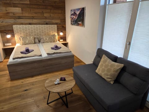 Bed, Living room, Photo of the whole room, Seating area, Bedroom