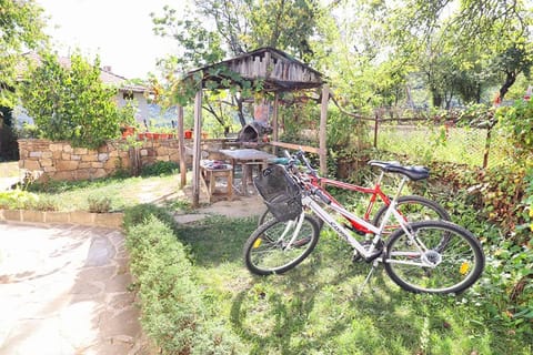 Garden, Cycling