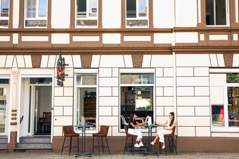 Property building, Facade/entrance, Breakfast