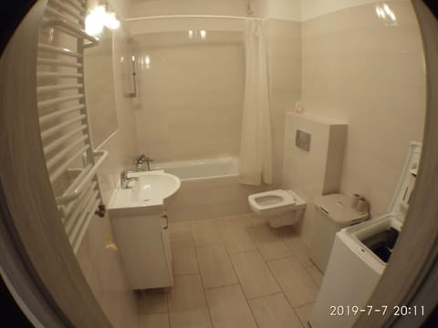 1090 Śmiałego 38 - Tanie Pokoje w Apartamencie - samodzielne zameldowanie - self check in Condominio in Poznan