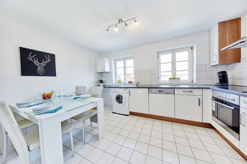Wunderschöne Maisonette-Wohnung für bis zu 10 Personen Condo in Ringsheim