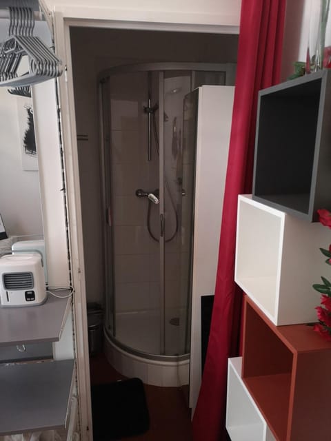 Studio De La Gare Apartment in Antibes