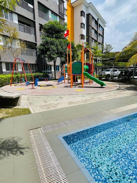 Children play ground, Evening entertainment, Swimming pool, Parking, sunbed