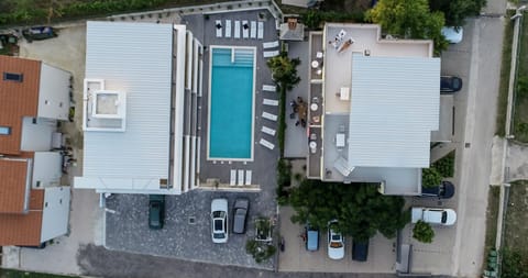 Property building, Bird's eye view