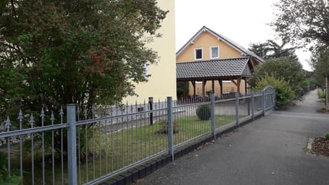 Property building, Street view