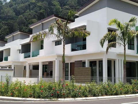 Pangkor 88 Villa Jia Yuan 邦咯岛家苑海滩度假别墅 Villa in Perak