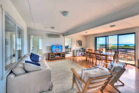 Living room, Seating area, Dining area, Sea view