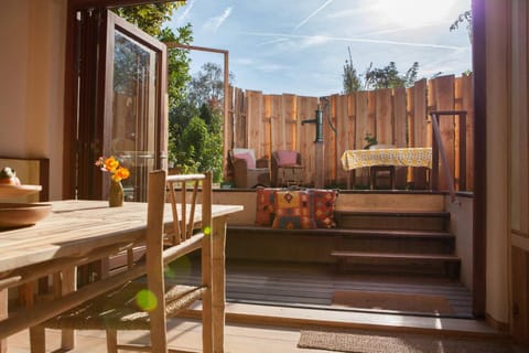 Patio, Living room, Dining area, Garden view