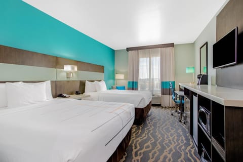 La Quinta Inn & Suites by Wyndham Northlake Ft. Worth Hotel in Fort Worth