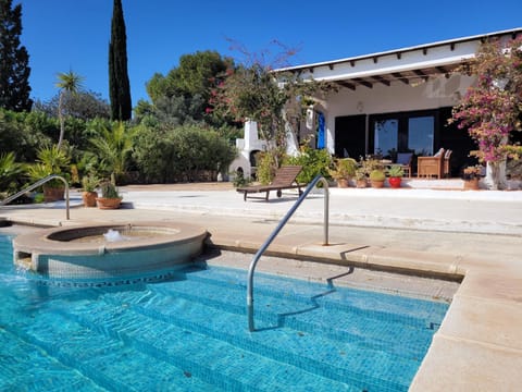 Property building, Garden view, Swimming pool