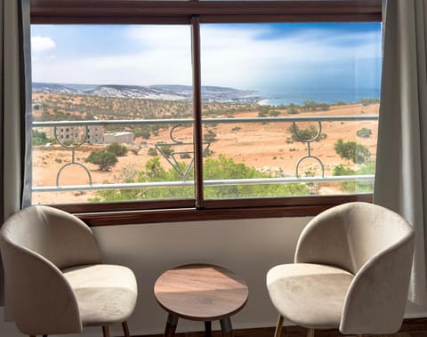 Day, Natural landscape, Seating area, Mountain view