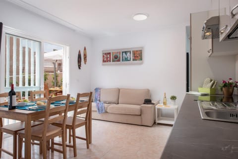 F06 Costa Sol Accommodation, Big Terrace, POOL Apartment in Costa del Silencio