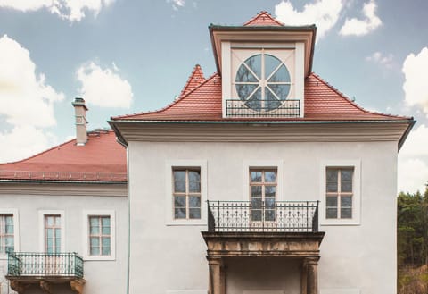 Property building, Balcony/Terrace