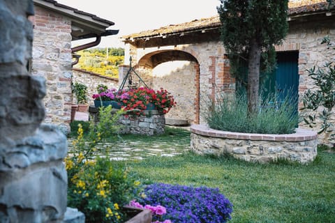 Rietine24 Farm Stay in Radda in Chianti