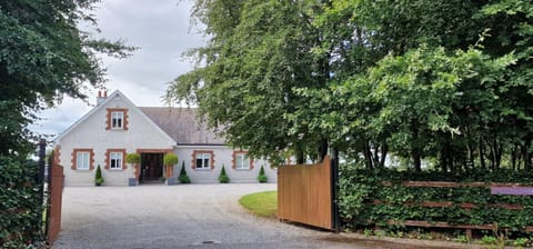 LittleField B&B Durrow, Laois Vacation rental in County Kilkenny