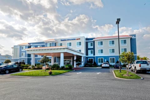 Fairfield Inn & Suites by Marriott Chincoteague Island Waterfront Hotel in Chincoteague Island