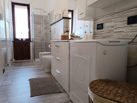 Giaveno, apartment "margherite" a pochi passi dal centro, wifi Apartment in Piedmont