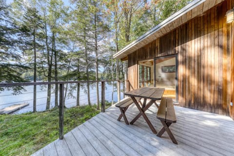 Lily Pond Bungalow Haus in Edgecomb