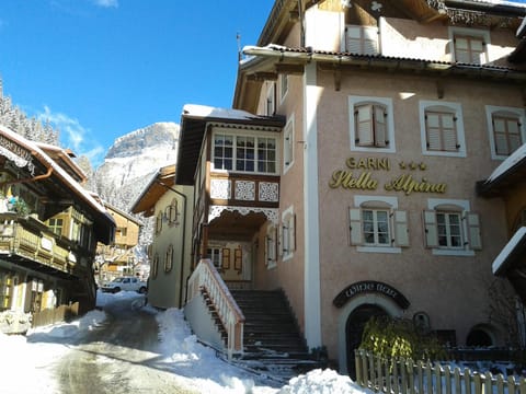 Nearby landmark, Facade/entrance, Winter