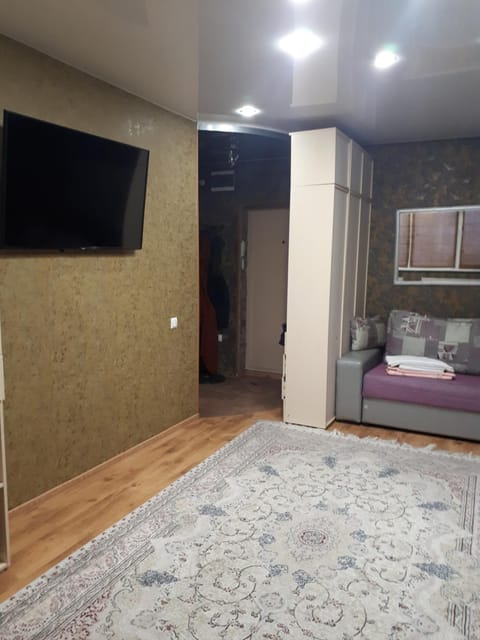 Bed, TV and multimedia, Bedroom, wardrobe