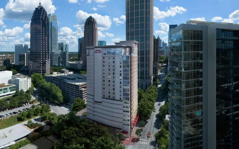 Hampton Inn & Suites Atlanta-Midtown, Ga Hotel in Atlanta