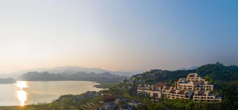 Conrad Hangzhou Tonglu Resort in Hangzhou