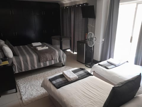 Robert's Place Paarl Vacation rental in Cape Town