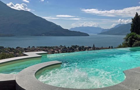 Lake view, Mountain view, Pool view, Swimming pool, Swimming pool