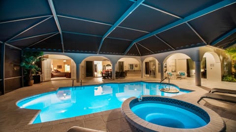 Tropicana - Relax On The Large South Terrace Villa in Cape Coral