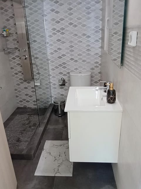 Shower, Toilet, Bathroom